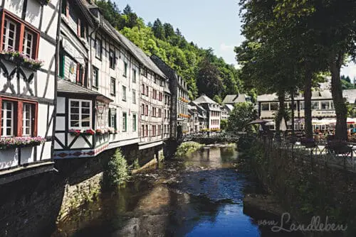 Fachwerkhäuser an der Rur in Monschau