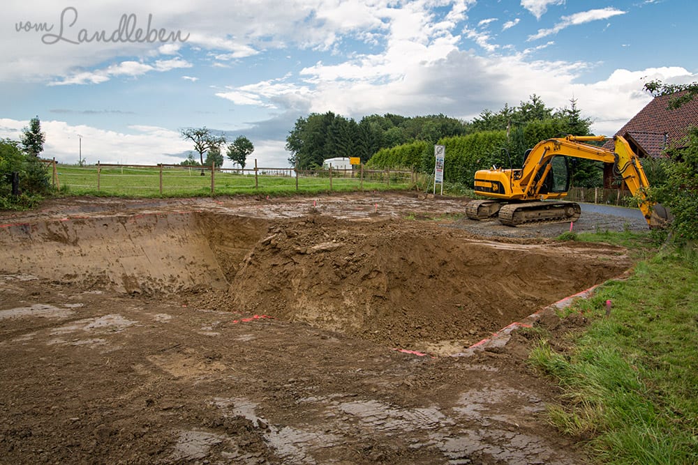 Unsere Baugrube entsteht