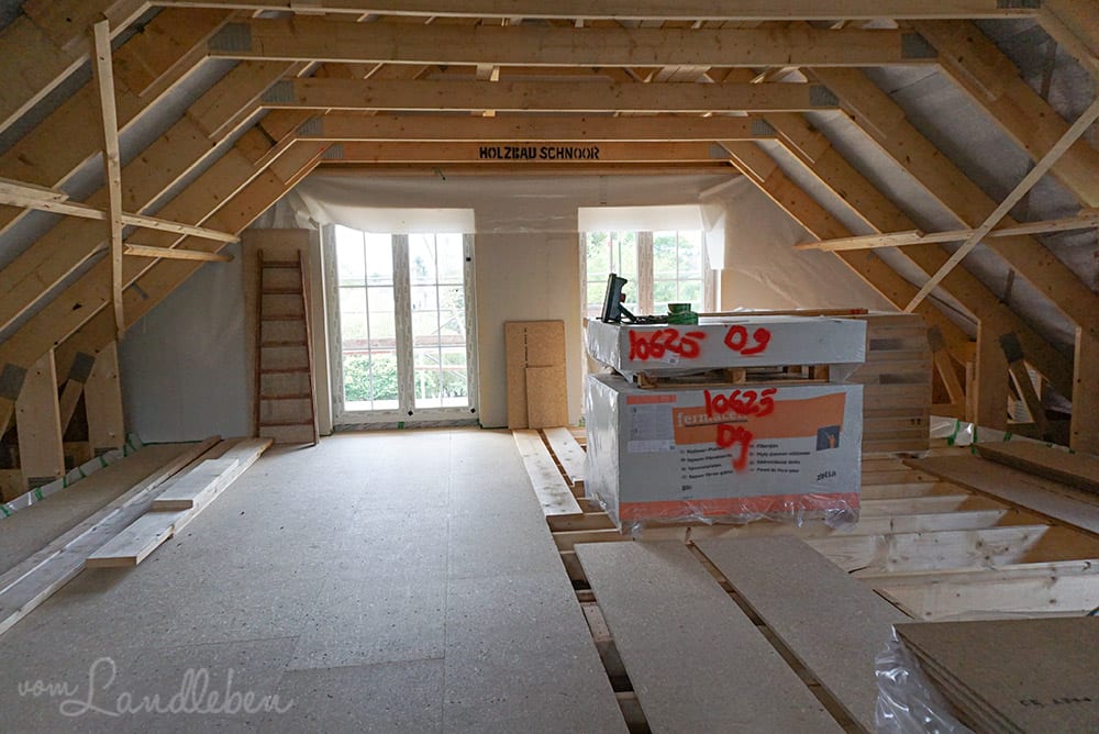 Die beiden Türen auf die Loggia - links wird mein Arbeitszimmer, rechts das Zimmer des Besten Bauherren