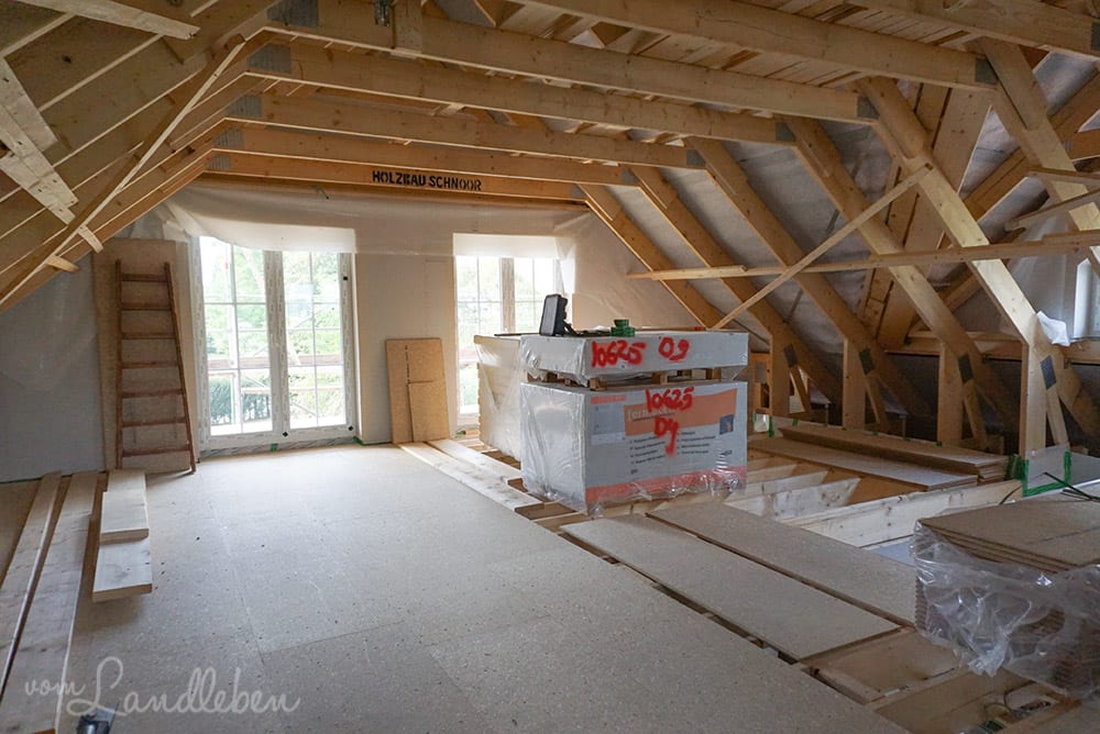 Innenausbai im Dachgeschoss vom Danhaus