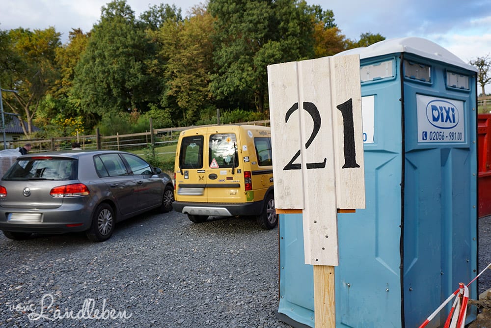 DIY: Hausnummer auf Holzbrett