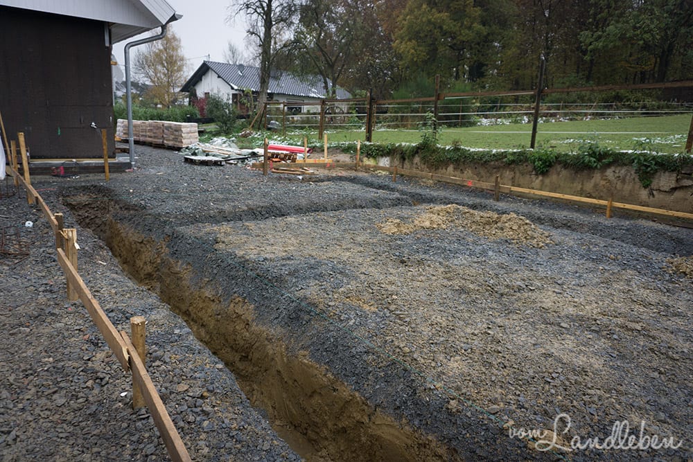 Diese Gräben werden mit Beton verfüllt