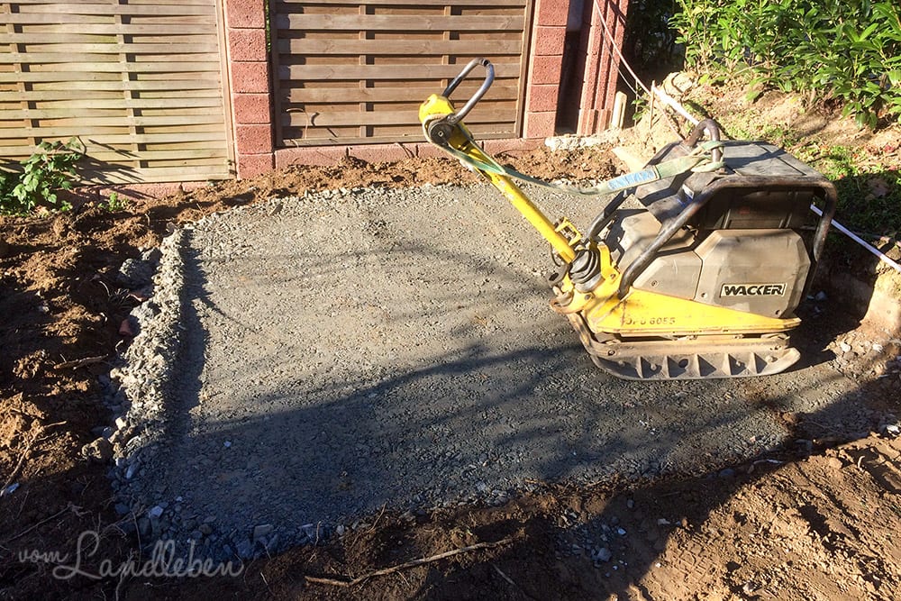 Das Fundament des Gartenhäuschens