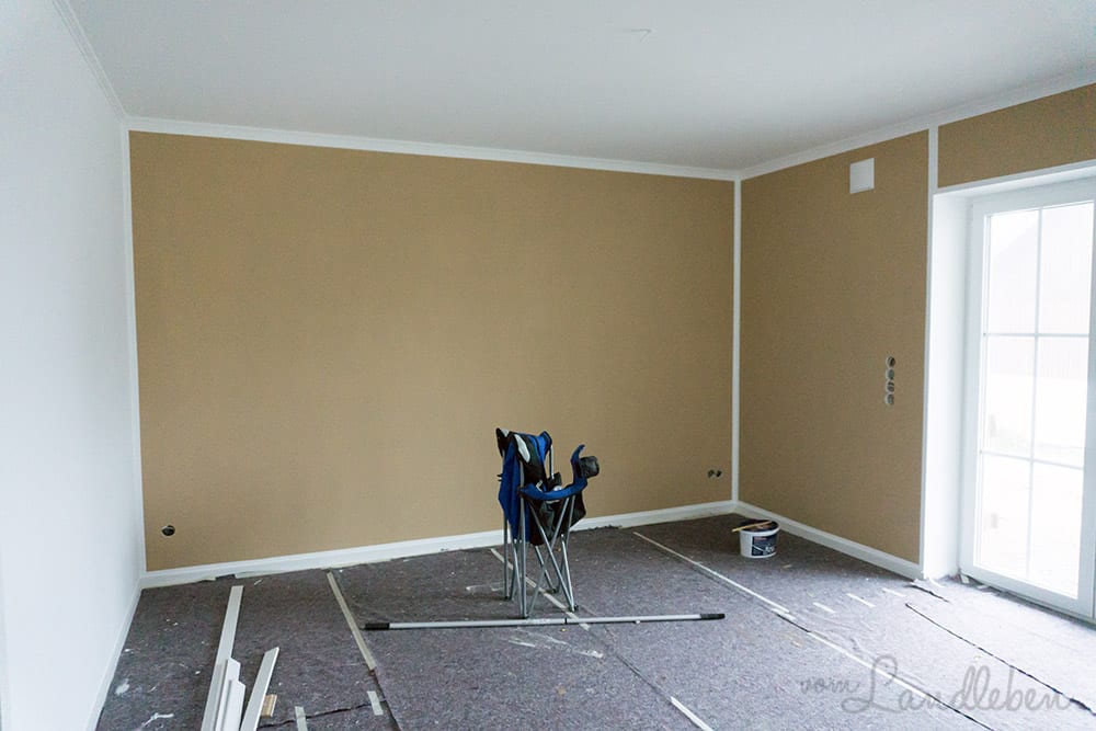 Hausbau mit Danhaus: Tapezieren & Streichen