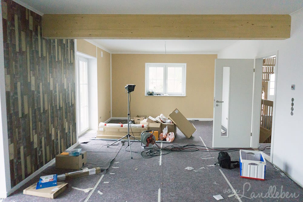 Hausbau mit Danhaus: Tapezieren & Streichen