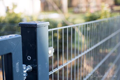 Unser Gartenzaun: Doppelstabmattenzaun in anthrazit