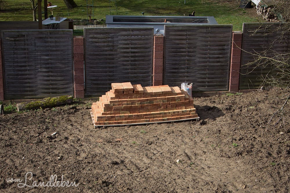 Beim Hausbau mit Danhaus übriggebliebene Ziegel