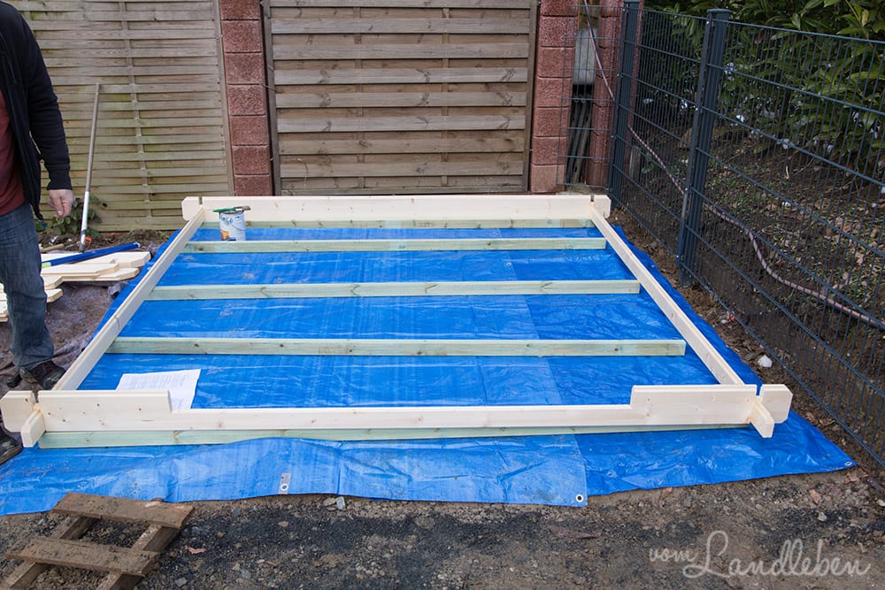 Unser Gartenhaus - Aufbau und Anstrich