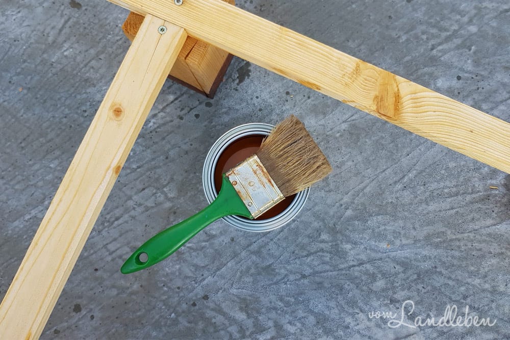 Begrünen der Garage - DIY-Rankgitter