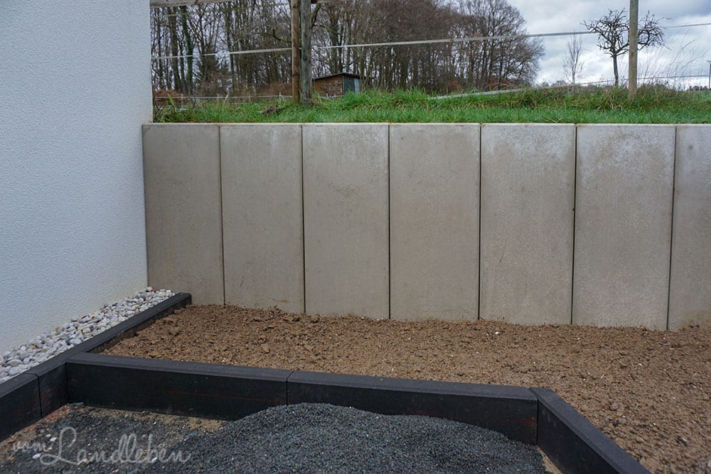 Das neue Beet im Heckengarten