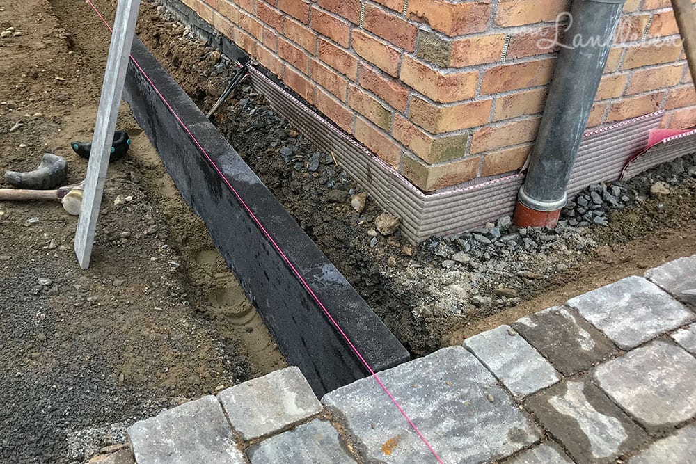 Pflastern: Weg an der Haustür