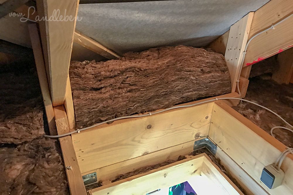 Kabel auf dem Dachboden vom Danhaus verlegt