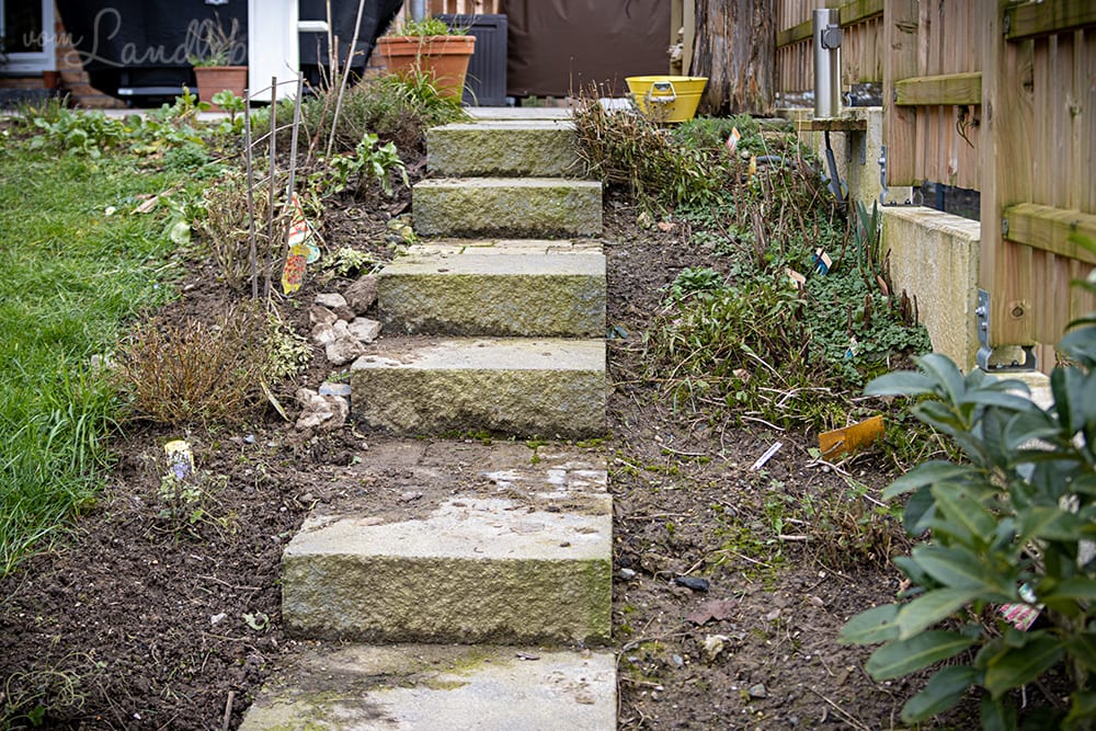 Gartentreppe im Februar 2020