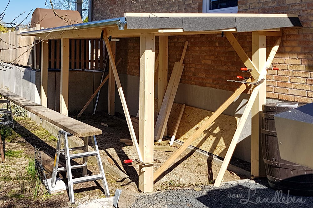 Bau von Hühnerstall und Voliere