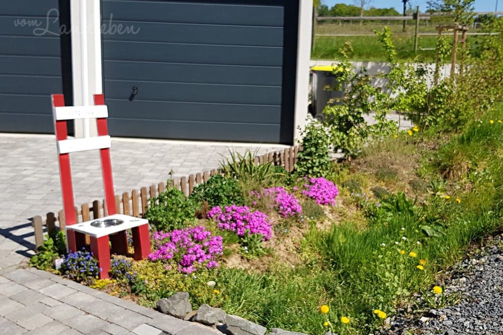 Vorgarten im April 2020