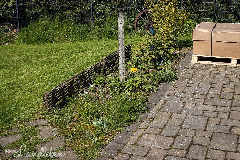 Beet an der Terrasse