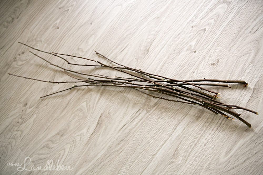 DIY: Kranz aus Zweigen binden
