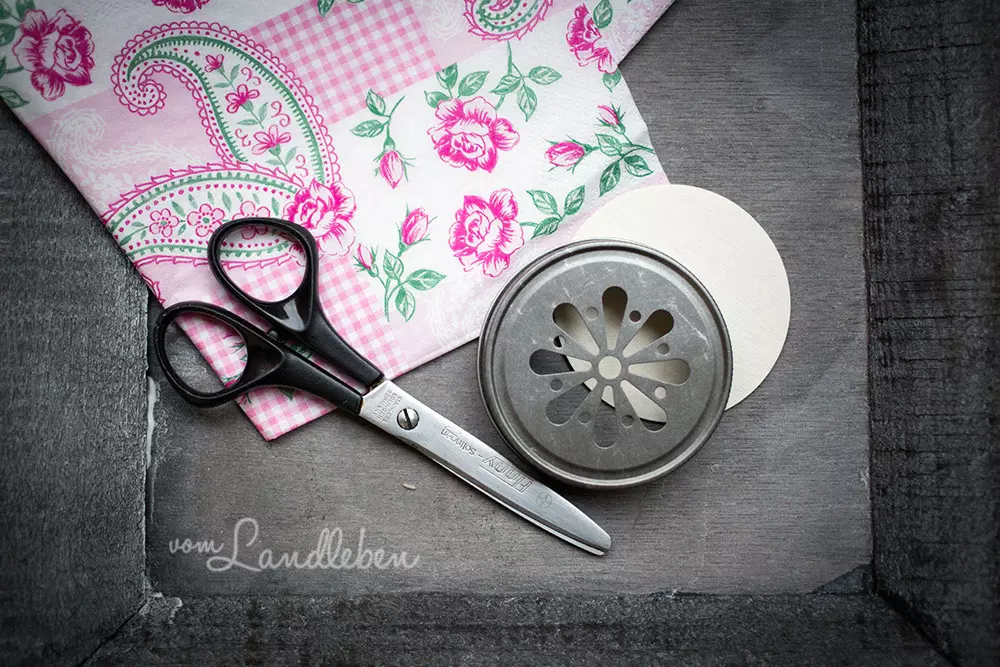 Mini-DIY für die Deckel von Mason-Gläsern