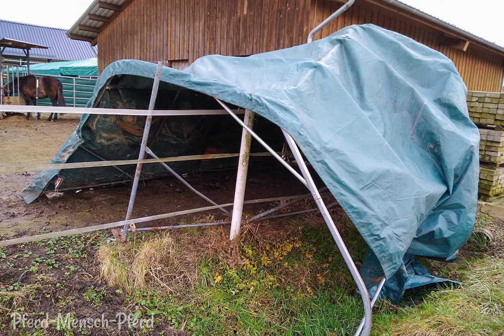 Sturmschaden am Weidezelt