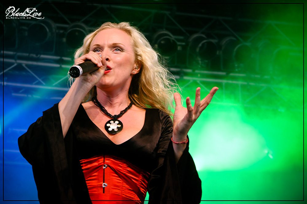 Leaves' Eyes @ Amphi-Festival 2010