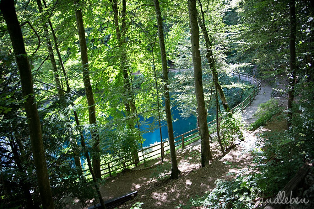 Der Blautopf in Blaubeuren