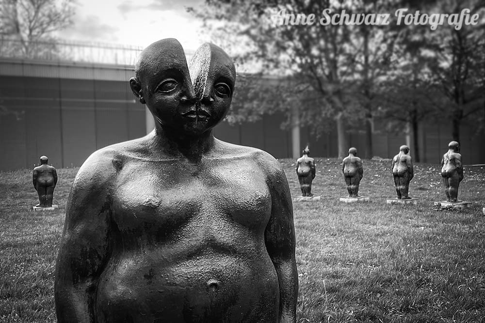 Frauen De Formation in Bonn (Tina Schwichtenberg)