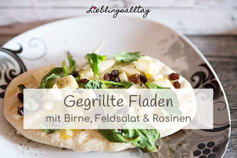 Rezept: gegrillte Fladen mit Birne, Feldsalat & Rosinen