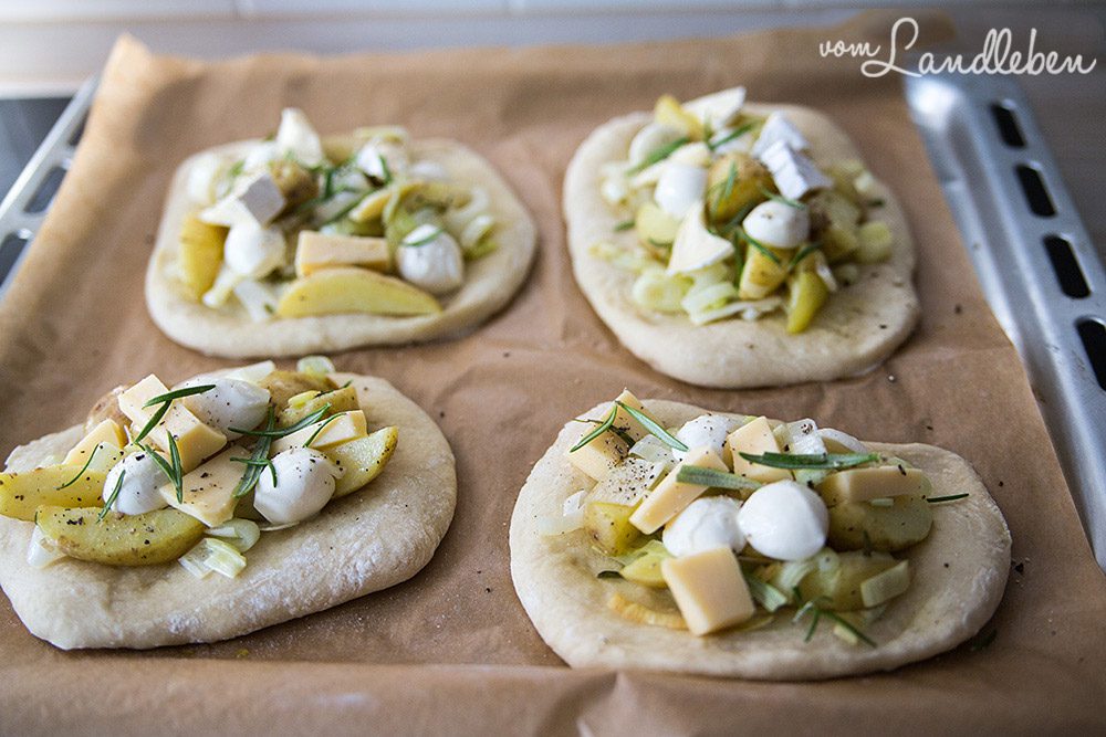 Rezept: Käsefladen mit Lauch, Kartoffeln & Rosmarin
