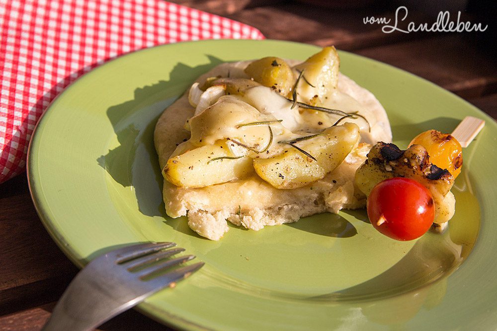 Rezept: Käsefladen mit Lauch, Kartoffeln & Rosmarin