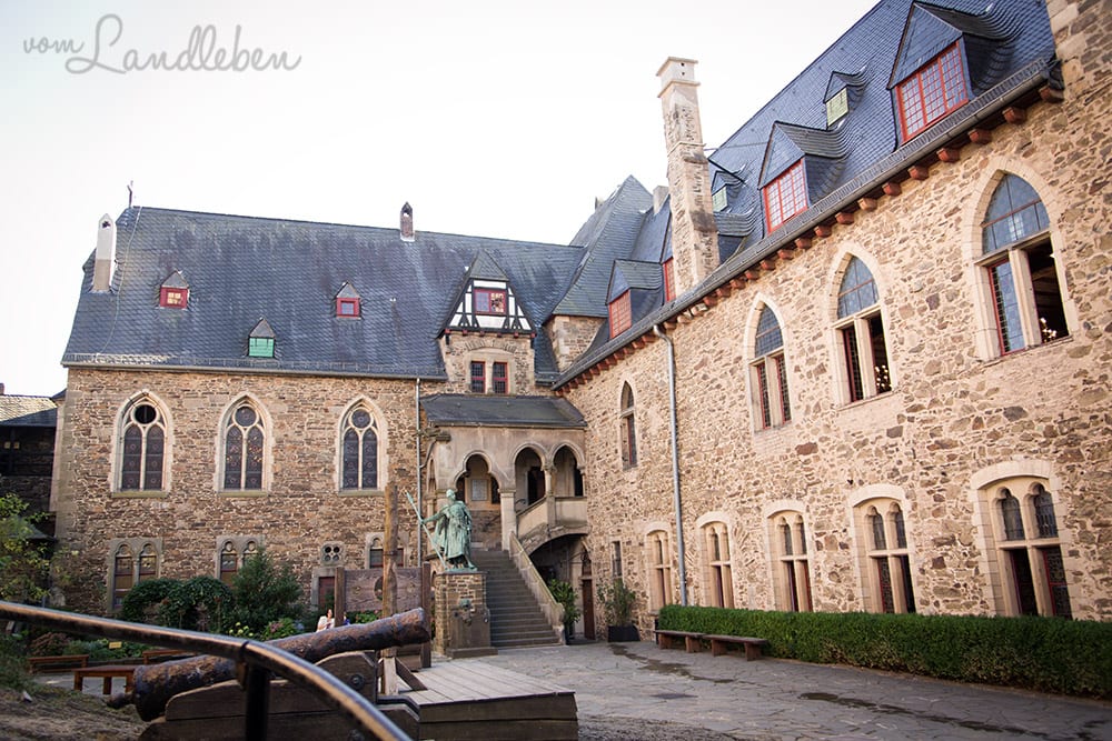 Schloss Burg - das Wahrzeichen des Bergischen Landes