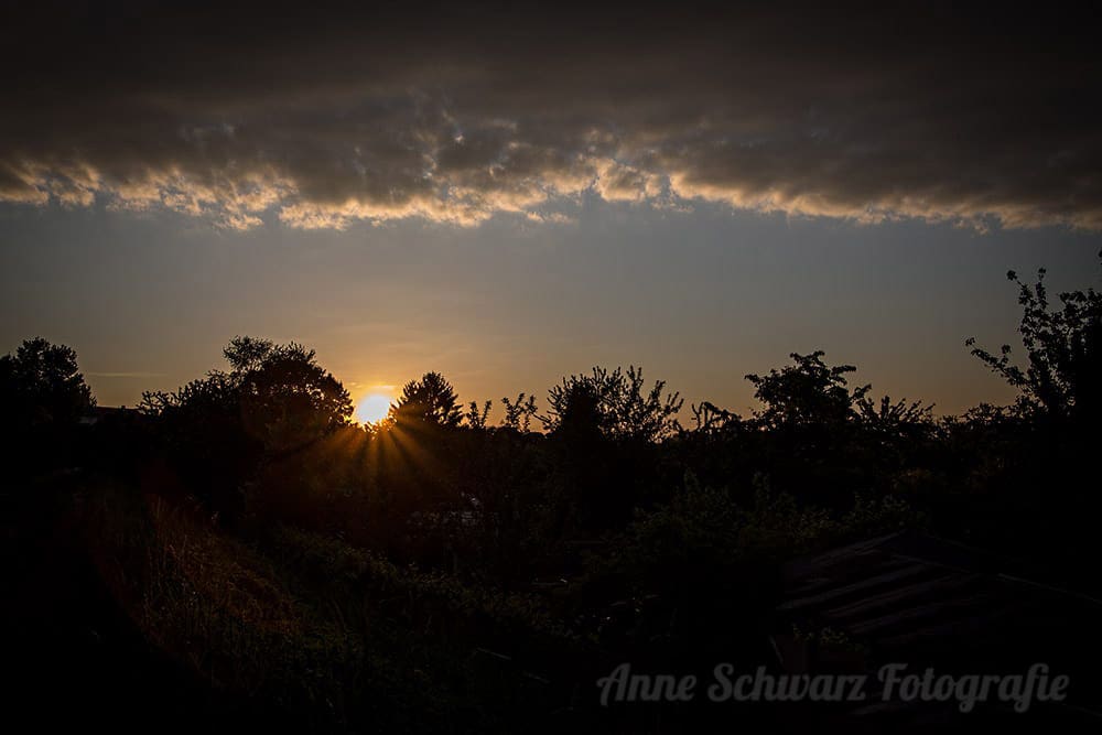 Sonnenuntergang mit Wolken
