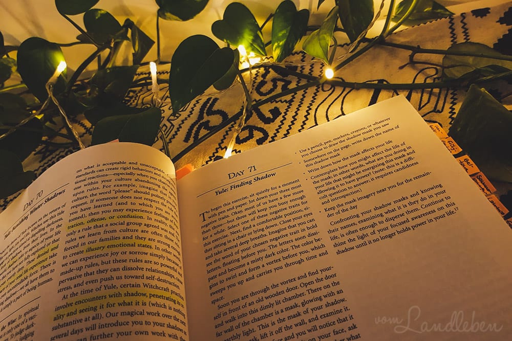 Yule - Wicca: A Year and a Day