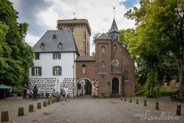 Rheintor in Zons