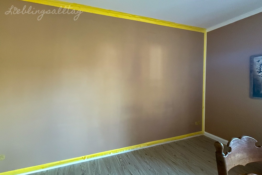 Esszimmerwand streichen